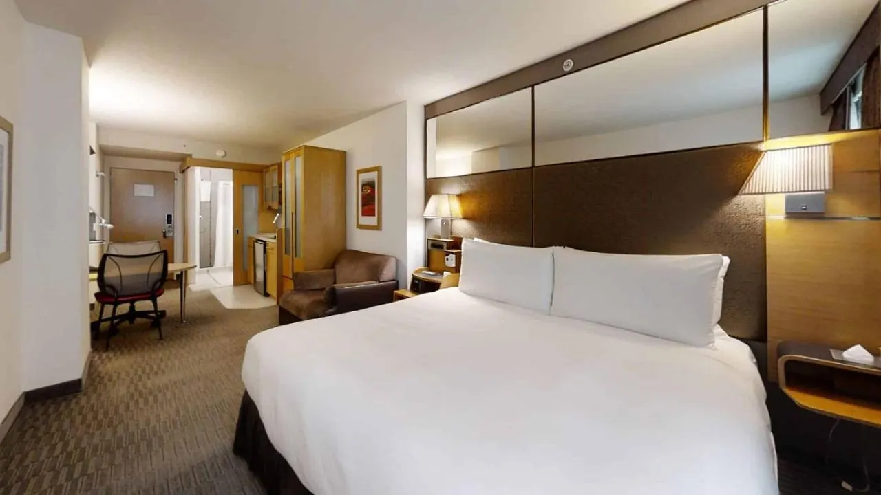 The Jewel Hotel, New York